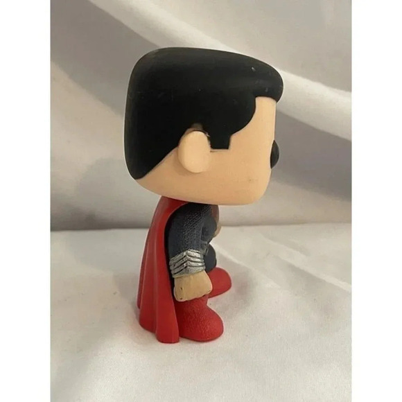 Funko Pop! SUPERMAN MAN OF STEEL #23 DC COMICS HEROES VAULTED OOB No Box Loose - Picture 4 of 8